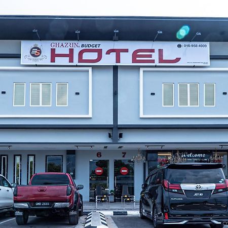 Ghazrins Desaru Hotel Pengerang Exterior foto