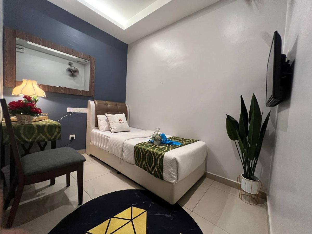 Ghazrins Desaru Hotel Pengerang Exterior foto